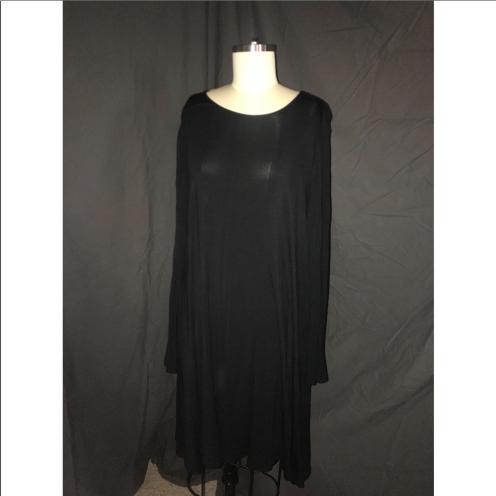 Black Long-Sleeved Jersey Swing Dress